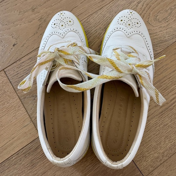 ECCO Women's White and Yellow Brogue Shoes - Picture 3 of 5